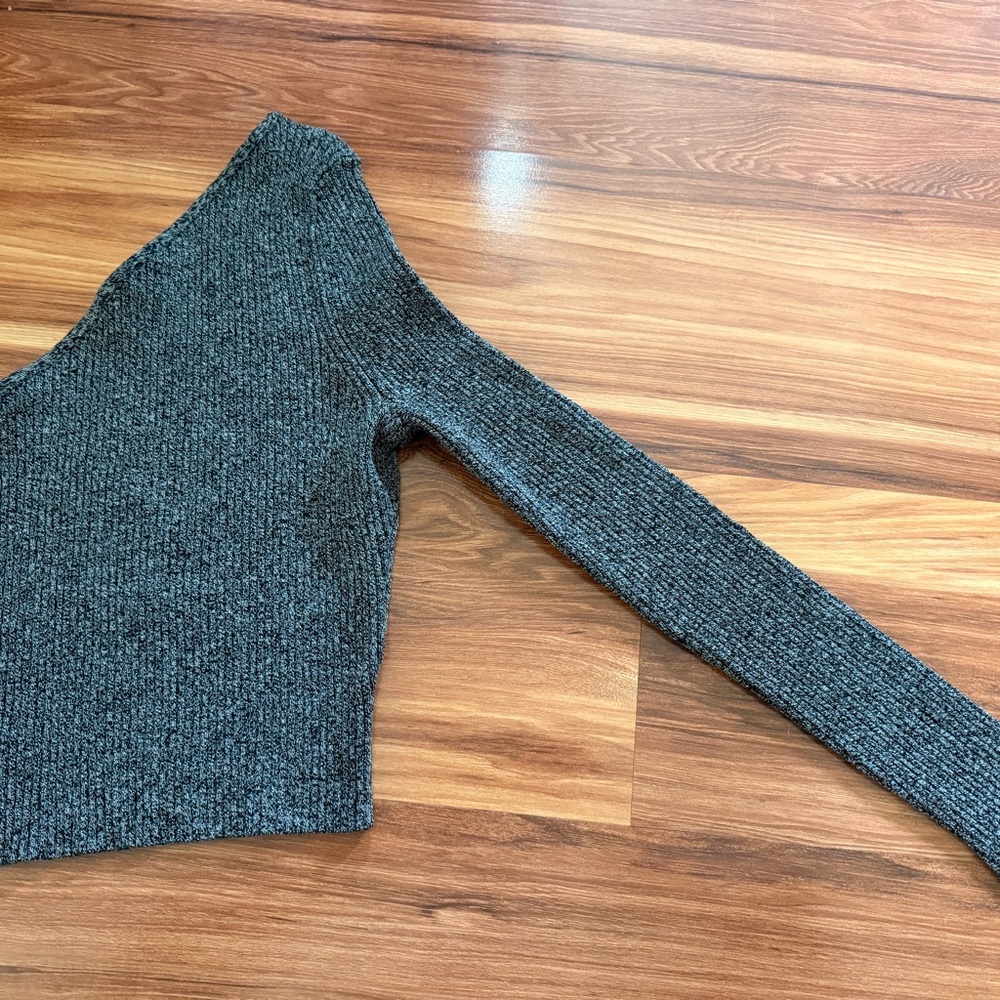 H&M Off-the-Shoulder Ribbed Knit Sweater in Charcoal Gray